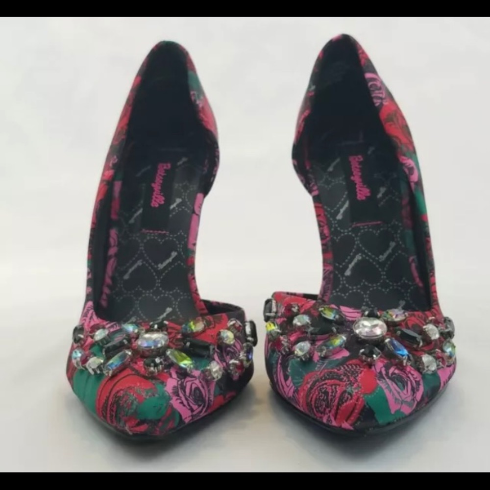 Betsey Johnson - Picture 3 of 11
